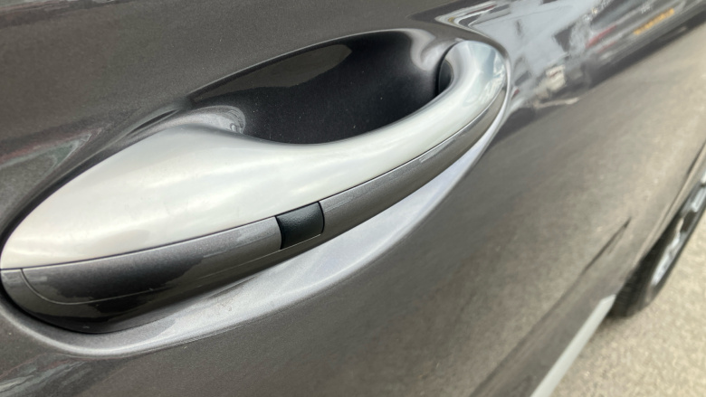 Hyundai SANTA FE 1.6 TGDi Hybrid Ultimate 5dr 4WD Auto Hybrid Estate